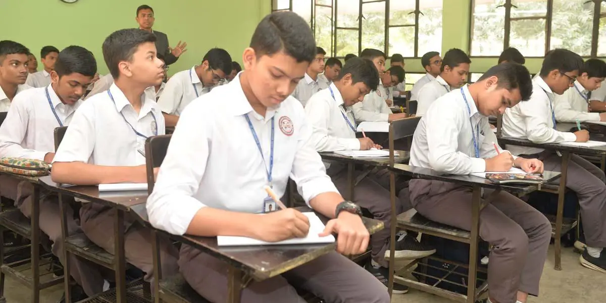 আঠারো বছর বয়স কবিতার ১টি অনুধাবনমূলক প্রশ্ন ও উত্তর, ৪র্থ পর্ব, এইচএসসি বাংলা ১ম পত্র